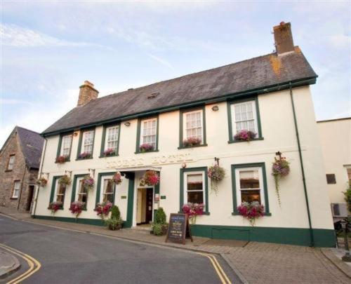 The George Hotel Wetherspoon Brecon Exteriör bild