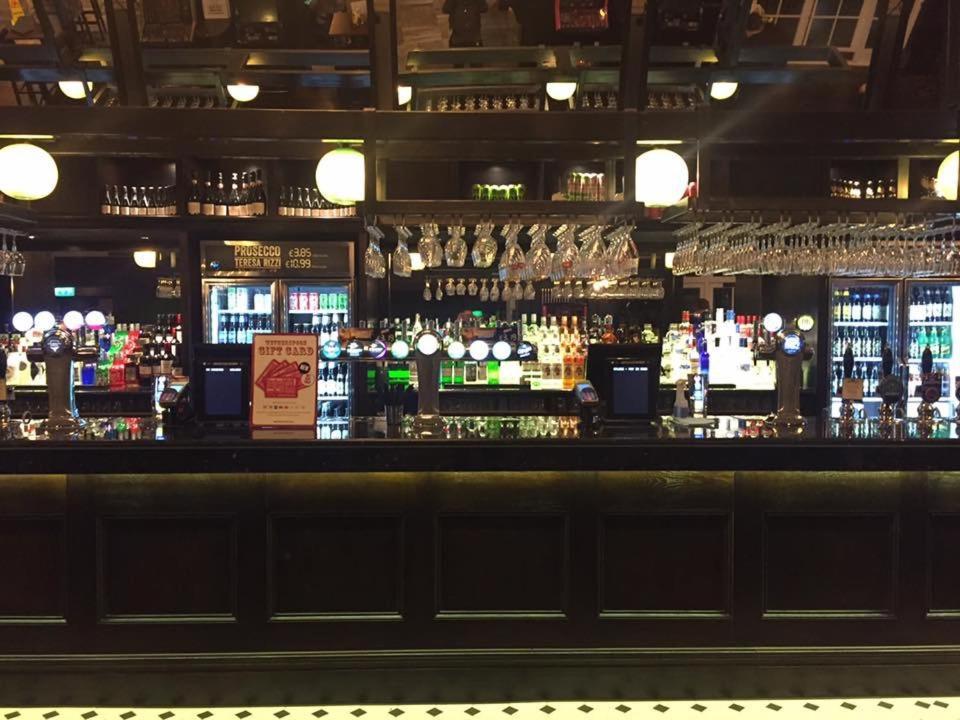 The George Hotel Wetherspoon Brecon Exteriör bild